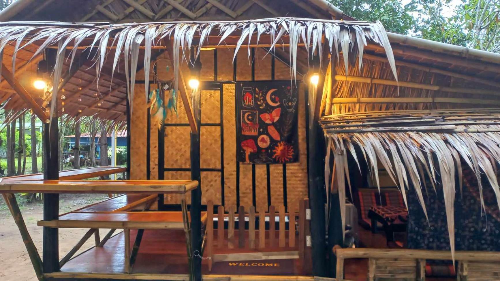 Bar Horizon Hostel Csumphon Kültér fotó