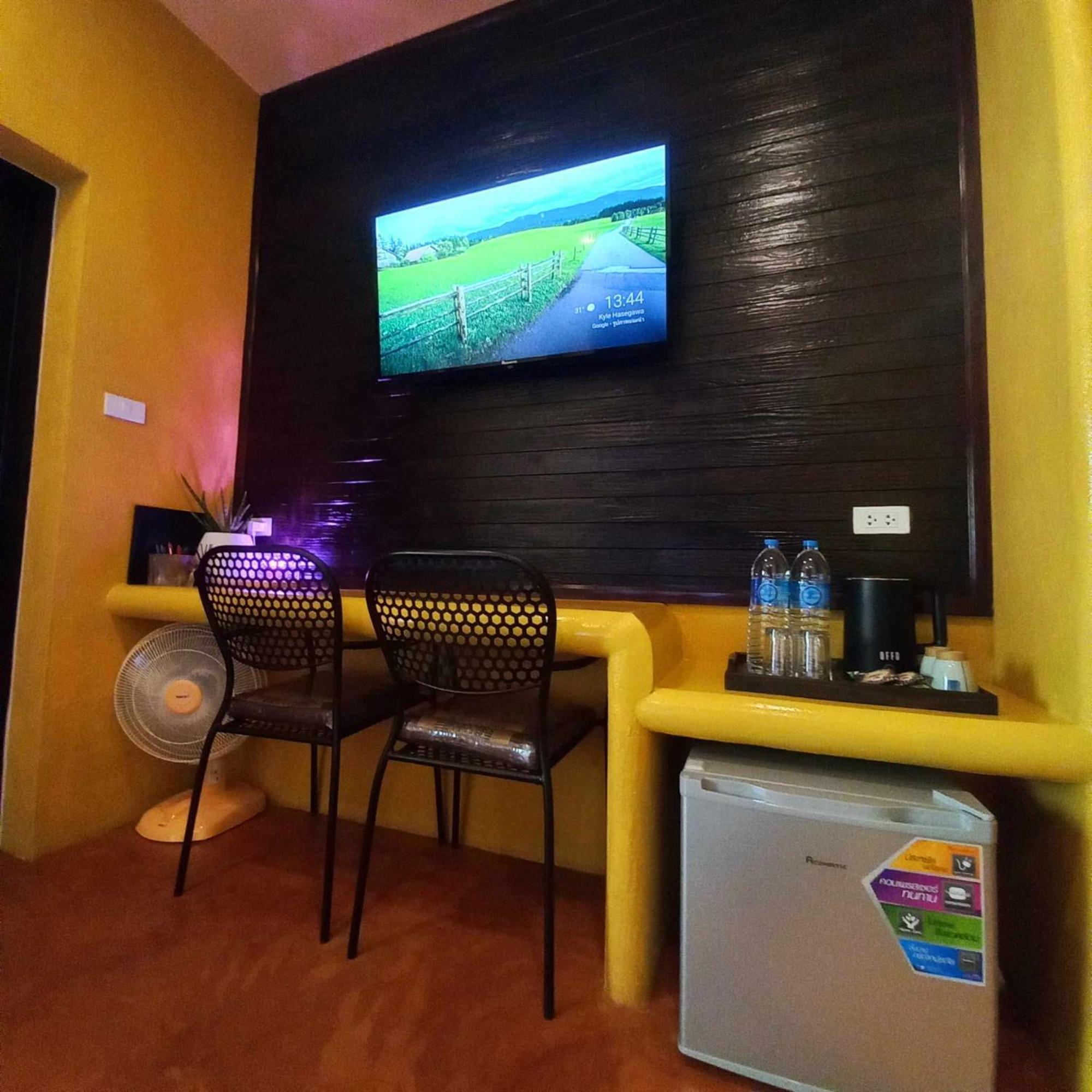 Bar Horizon Hostel Csumphon Kültér fotó